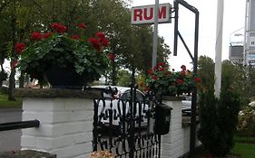 Monicas Rumsuthyrning